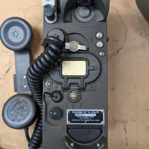 🪖 Vintage U.S. Military Field Telephone Set + Canvas Gear